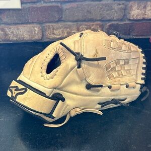 Mizuno Prime Fastpitch Softball Glove